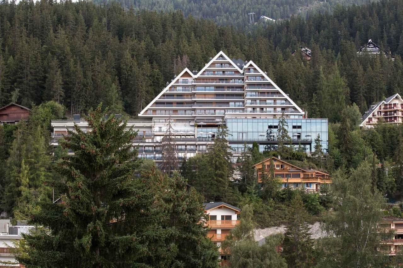 Crans Ambassador Crans-Montana Exterior foto